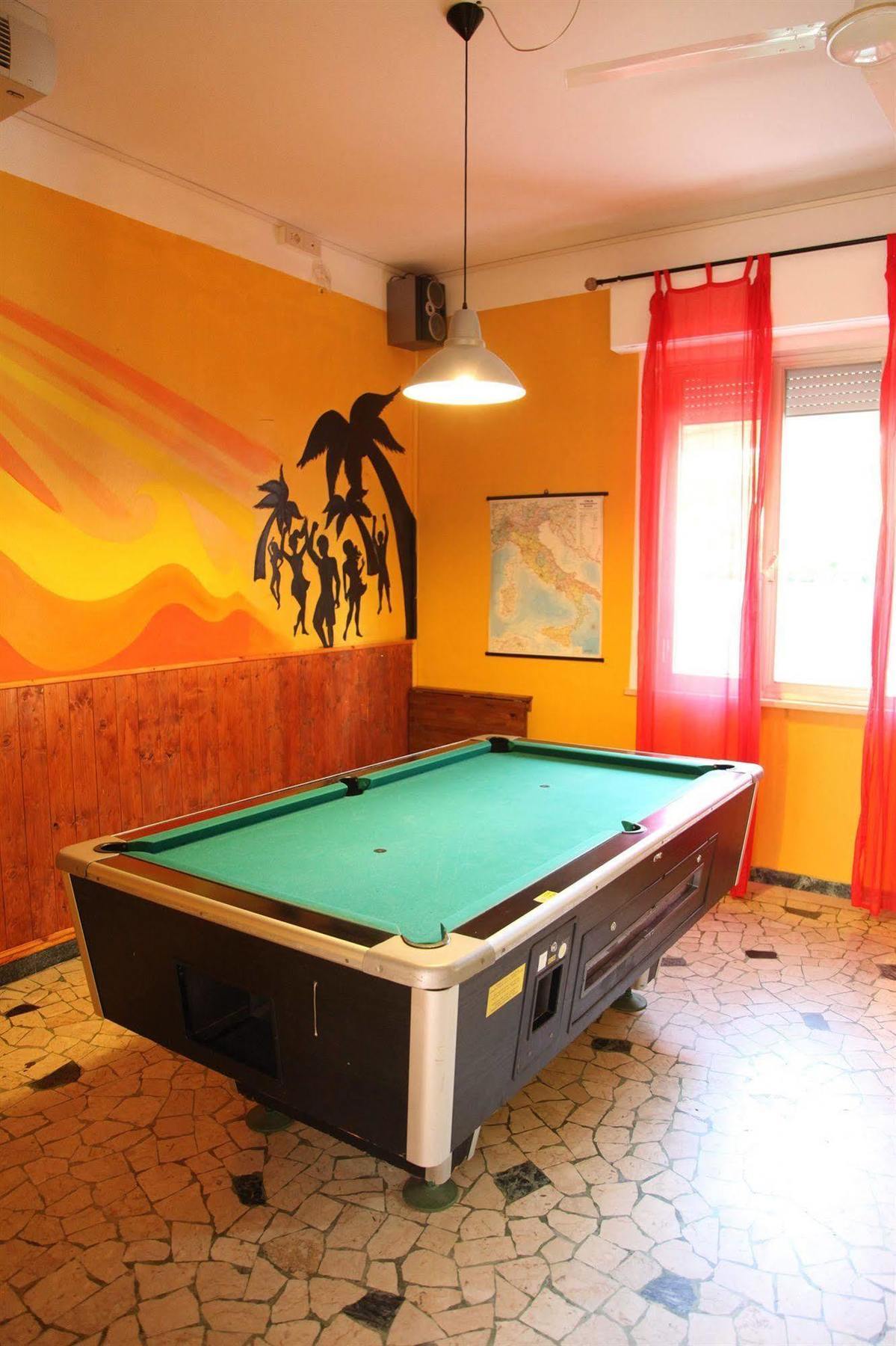 Sunflower City Student Hostel & Bar Rimini Kültér fotó